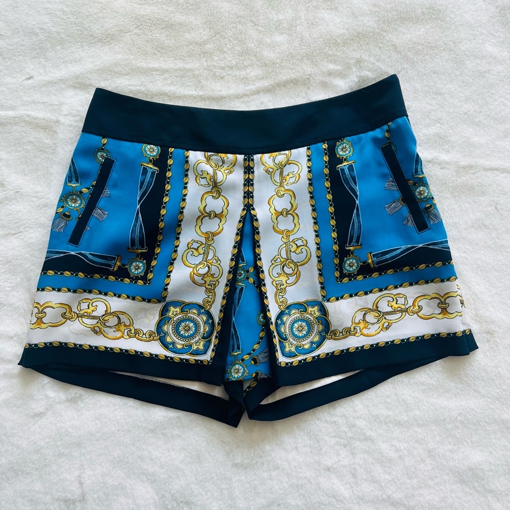 Caché Skorts